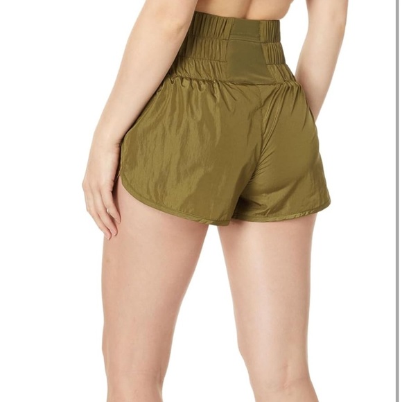 Free People The Way Home shorts Army green nwt size medium - Picture 11 of 11